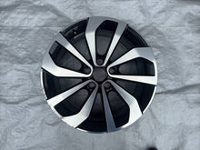 Laden Sie das Bild in den Galerie-Viewer, 1x Alufelge 17 Zoll 7.0" 5x112 45ET 2GA601025AG VW T-Roc Rim Wheel FEL3917831266wf