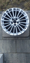 Laden Sie das Bild in den Galerie-Viewer, 1x Alufelge 18 Zoll 8.0" 5x112 39ET Glanz Silber 4K0601025CC Audi A6 Allroad A4 FEL8118402276dg