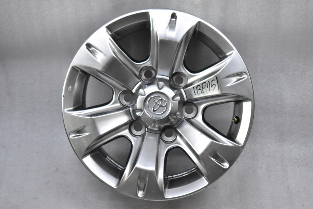 1x Alufelge 15 Zoll 7.0" 6x139.7 30ET Glanz Silber PZ0400K005 Toyota Hilux FEL5018955860ug