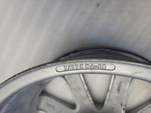 Laden Sie das Bild in den Galerie-Viewer, 1x Alufelge 17 Zoll 7.0&quot; 4x108 29ET 9685910280 MA-DAR81 Peugeot 5008 Rim Wheel