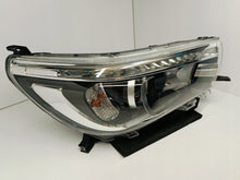 Laden Sie das Bild in den Galerie-Viewer, Frontscheinwerfer Toyota Hilux VIII 0K-56 2015-N1 LED Rechts Headlight SCH2909030286ns