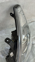 Load image into Gallery viewer, Frontscheinwerfer Hyundai H1 Links Scheinwerfer Headlight
