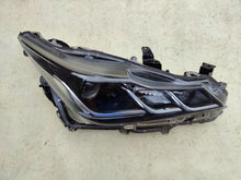 Load image into Gallery viewer, Frontscheinwerfer Toyota Corolla 81110-02T31-00 Rechts Scheinwerfer Headlight SCH7232238697mf