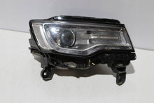 Load image into Gallery viewer, Frontscheinwerfer Jeep Cherokee Wk2 I 55112926AB Rechts Scheinwerfer Headlight SCH6271121910gr