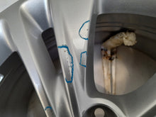 Load image into Gallery viewer, 1x Alufelge 16 Zoll 7.0" 5x108 44ET Glanz Silber YP00064080 Opel Rim Wheel FEL1587438660tx