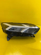 Laden Sie das Bild in den Galerie-Viewer, Frontscheinwerfer Dacia Sandero III 260107978R LED Rechts Scheinwerfer Headlight