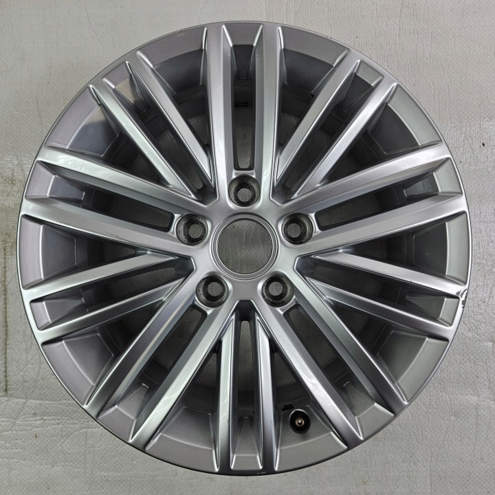 1x Alufelge 16 Zoll 6.5" 5x112 46ET 5G0601025AT VW Passat Touran Golf Caddy FEL8107623099uq