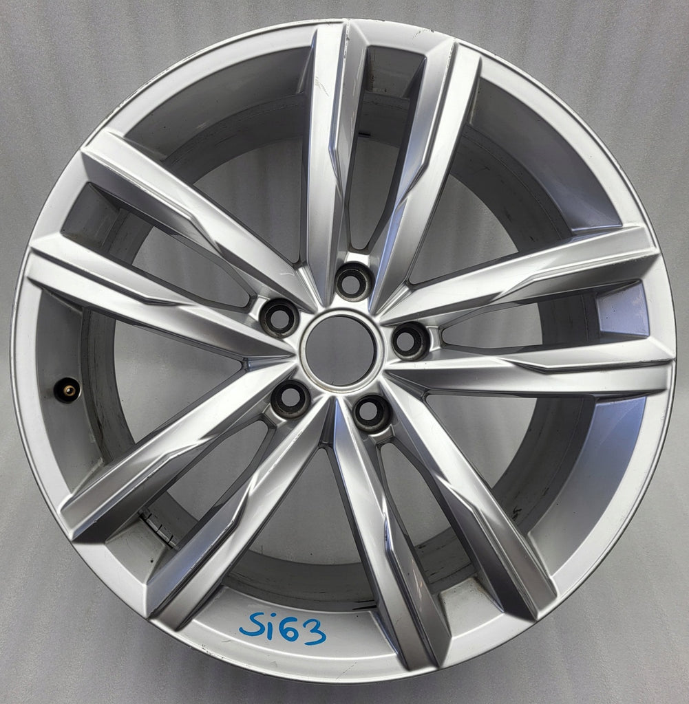 1x Alufelge 18 Zoll 8.0" 5x112 44ET Glanz Silber 3G0601025H VW Passat B8 FEL2592688546wg