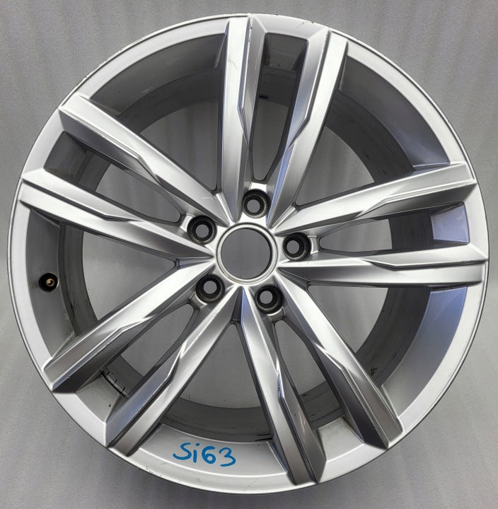1x Alufelge 18 Zoll 8.0" 5x112 44ET Glanz Silber 3G0601025H VW Passat B8 FEL2592688546wg