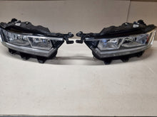 Laden Sie das Bild in den Galerie-Viewer, Frontscheinwerfer VW T-Roc 2GA941006B 2GA941005B LED Rechts oder Links