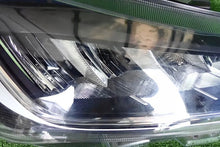 Load image into Gallery viewer, Frontscheinwerfer Ford Focus NX7B-13E014-CD Rechts Scheinwerfer Headlight SCH7438653640ut