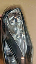 Laden Sie das Bild in den Galerie-Viewer, Frontscheinwerfer Ford Focus III BM51-13W029-CF Rechts Scheinwerfer Headlight SCH9906441868mo