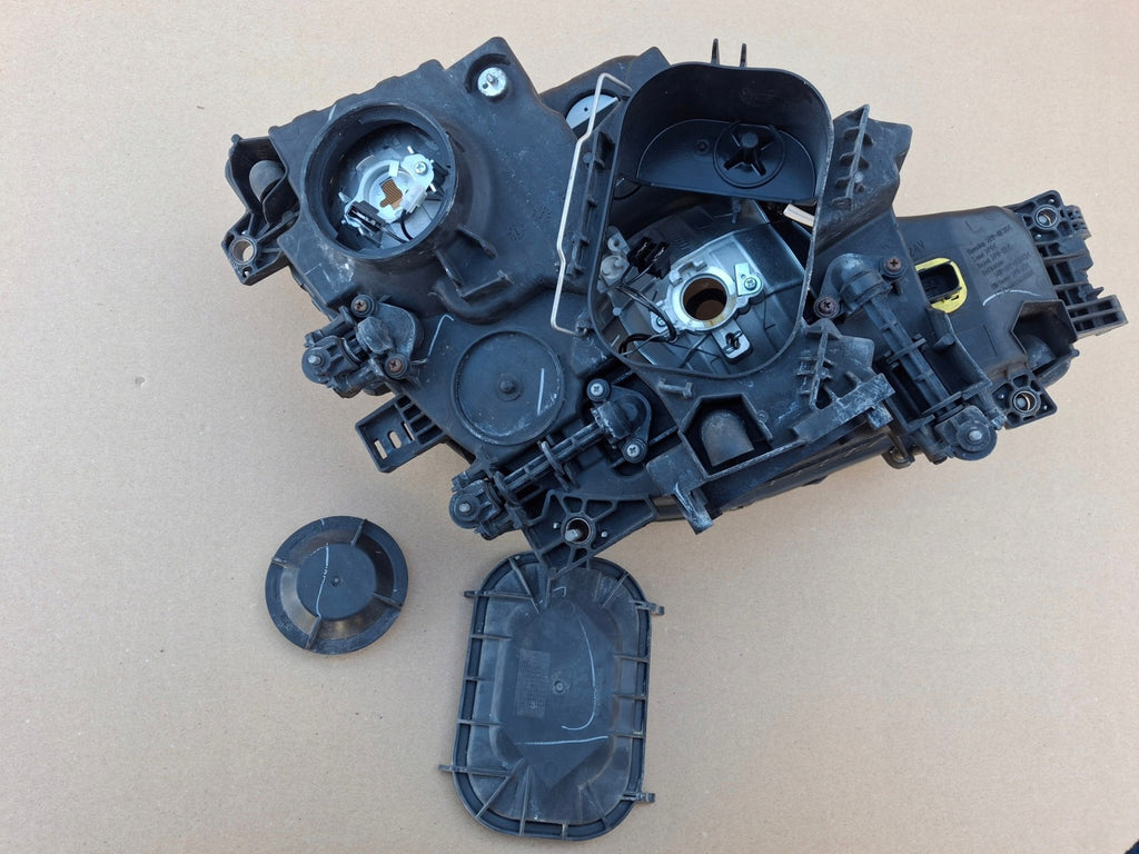 Frontscheinwerfer Mercedes-Benz A9608200239 Rechts Scheinwerfer Headlight SCH2281713511bi