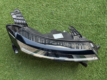 Laden Sie das Bild in den Galerie-Viewer, Frontscheinwerfer Renault Megane I E-Tech 260104574R Rechts Headlight SCH4261140323rr
