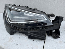 Laden Sie das Bild in den Galerie-Viewer, Frontscheinwerfer Seat Ibiza I V 6F1941008G Rechts Scheinwerfer Headlight SCH5139531782gu