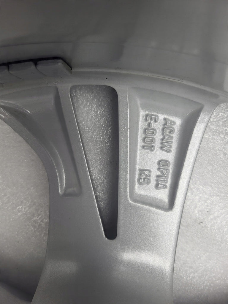 1x Alufelge 17 Zoll 7.5" 5x105 44ET Glanz Silber 13409657 OP114 Opel Astra