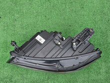Load image into Gallery viewer, Frontscheinwerfer VW Passat B8 3G1941035Q Full LED Ein Stück (Rechts oder Links) SCH9829618175hb
