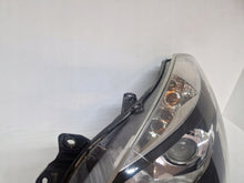 Laden Sie das Bild in den Galerie-Viewer, Frontscheinwerfer Renault Clio III LPL241 Links Scheinwerfer Headlight SCH2000964662vn