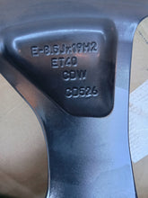 Load image into Gallery viewer, 1x Alufelge 19 Zoll 8.5" 5x112 40ET Glanz 8W0601025EM Audi A4 Mg Rim Wheel FEL3459805666pa