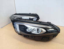 Laden Sie das Bild in den Galerie-Viewer, Frontscheinwerfer Mercedes-Benz W177 1779064703 LED Rechts oder Links SCH8530063270bl