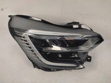 Laden Sie das Bild in den Galerie-Viewer, Frontscheinwerfer Renault Captur II 260104525R Full LED Rechts Headlight SCH8277336427go