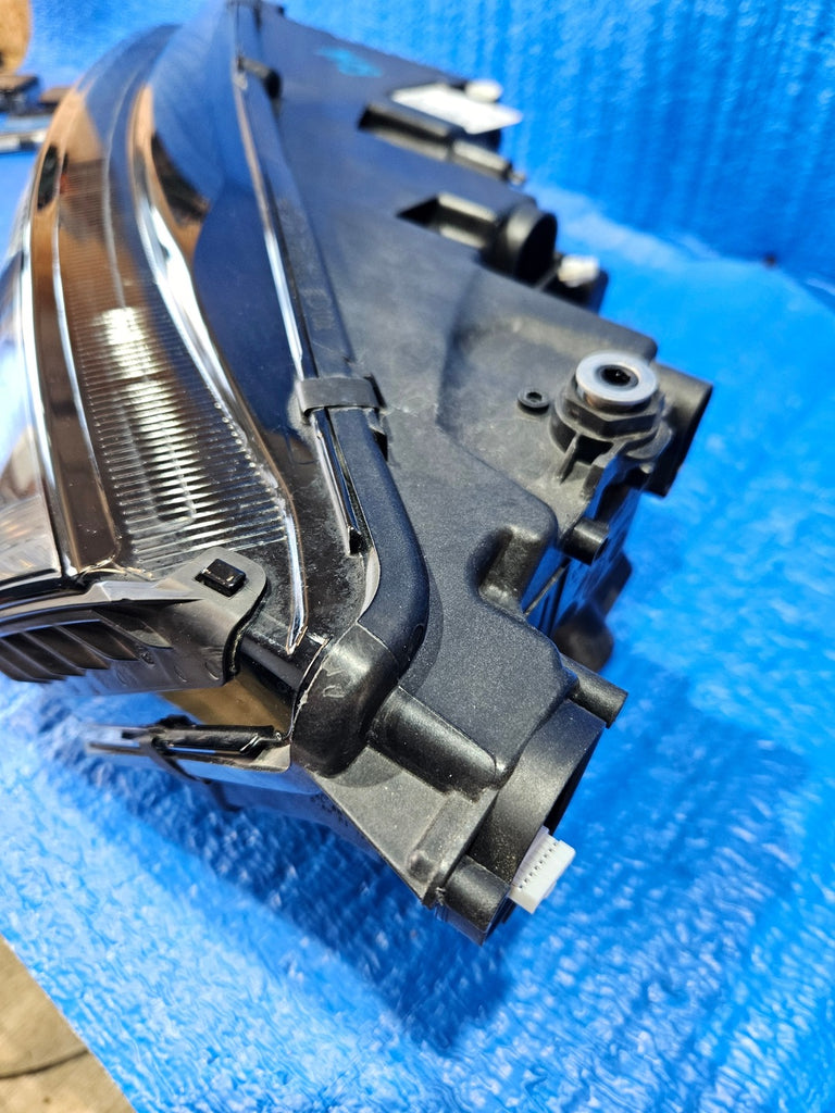 Frontscheinwerfer Skoda Octavia IV 5E4941015A LED Links Scheinwerfer Headlight SCH6214891480an