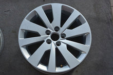 Load image into Gallery viewer, 1x Alufelge 16 Zoll 7.0&quot; 5x100 46ET Glanz Silber 6JA601025A Seat Rim Wheel