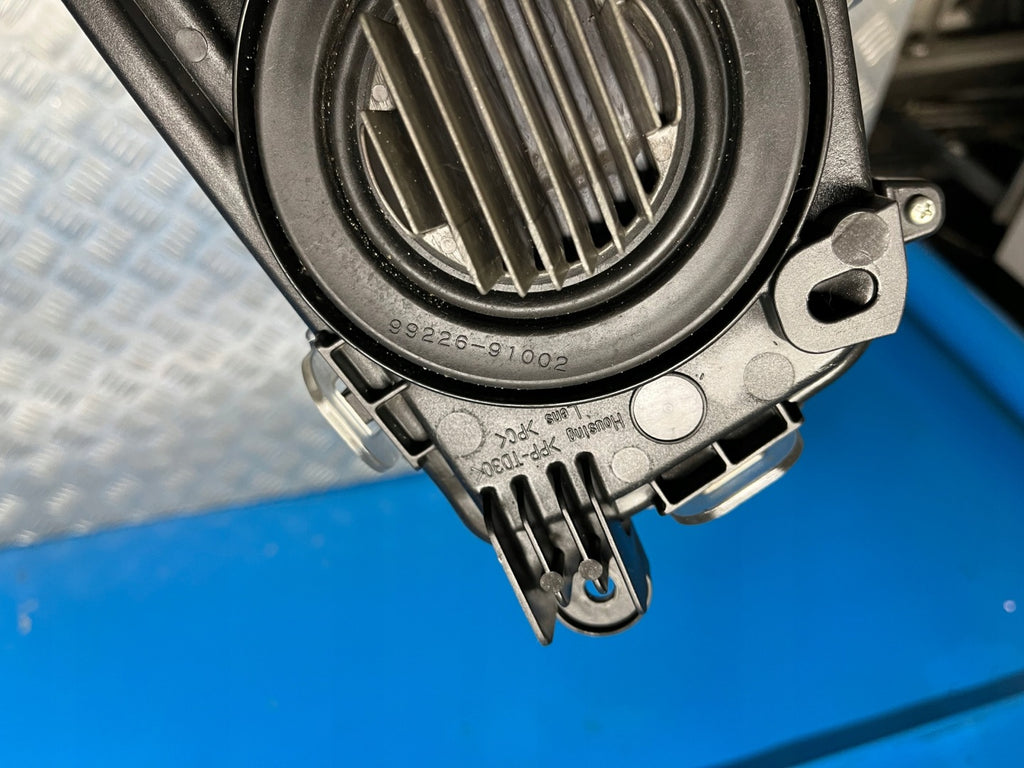 Frontscheinwerfer Toyota Prius 99226-91002 Rechts Scheinwerfer Headlight SCH7939669918ez