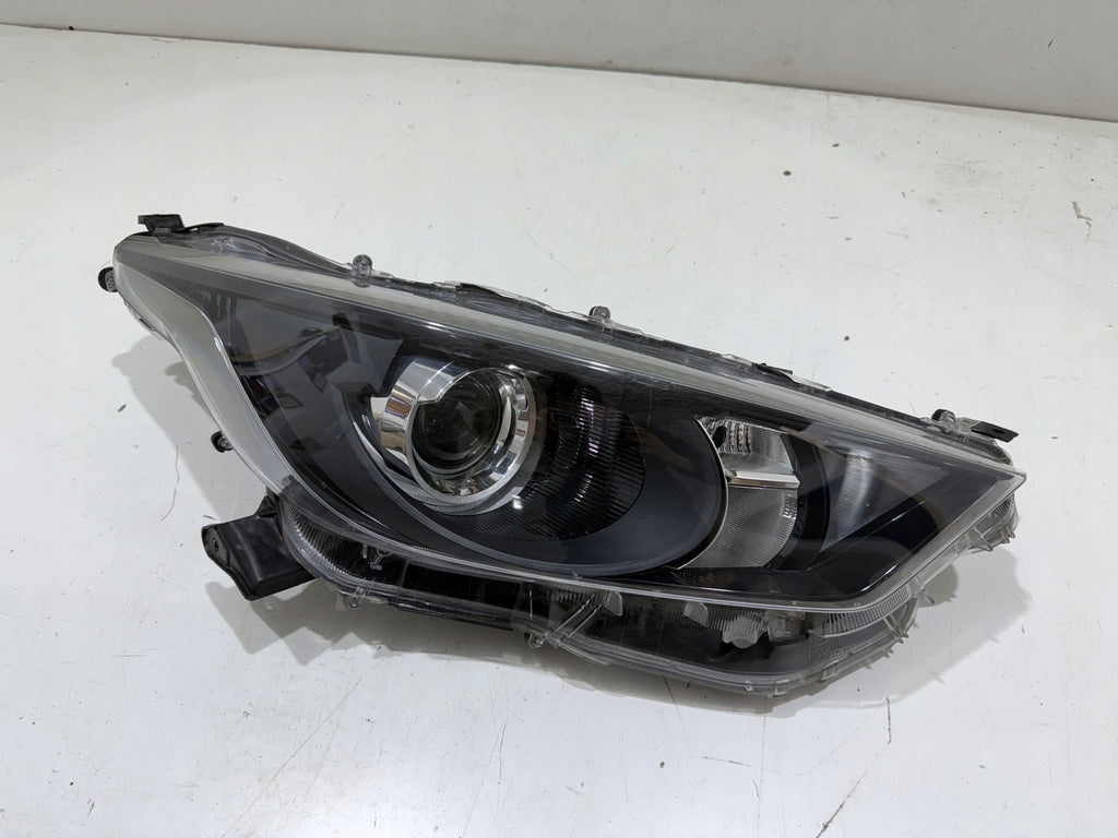 Frontscheinwerfer Toyota IV Yaris Rechts Scheinwerfer Headlight SCH1375497315wy