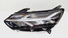 Laden Sie das Bild in den Galerie-Viewer, Frontscheinwerfer Dacia Sandero III 260109490R 260608545R LED Rechts oder Links