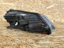 Laden Sie das Bild in den Galerie-Viewer, Frontscheinwerfer Skoda Superb I 3V1941015B Ein Stück (Rechts oder Links)