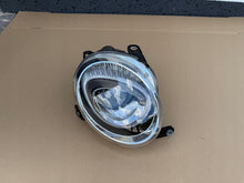 Laden Sie das Bild in den Galerie-Viewer, Frontscheinwerfer Fiat 500 81538 Rechts Scheinwerfer Headlight SCH6621186102nr