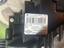 Laden Sie das Bild in den Galerie-Viewer, Frontscheinwerfer Mini R56 7292049 7292050 Bi-Xenon Rechts oder Links