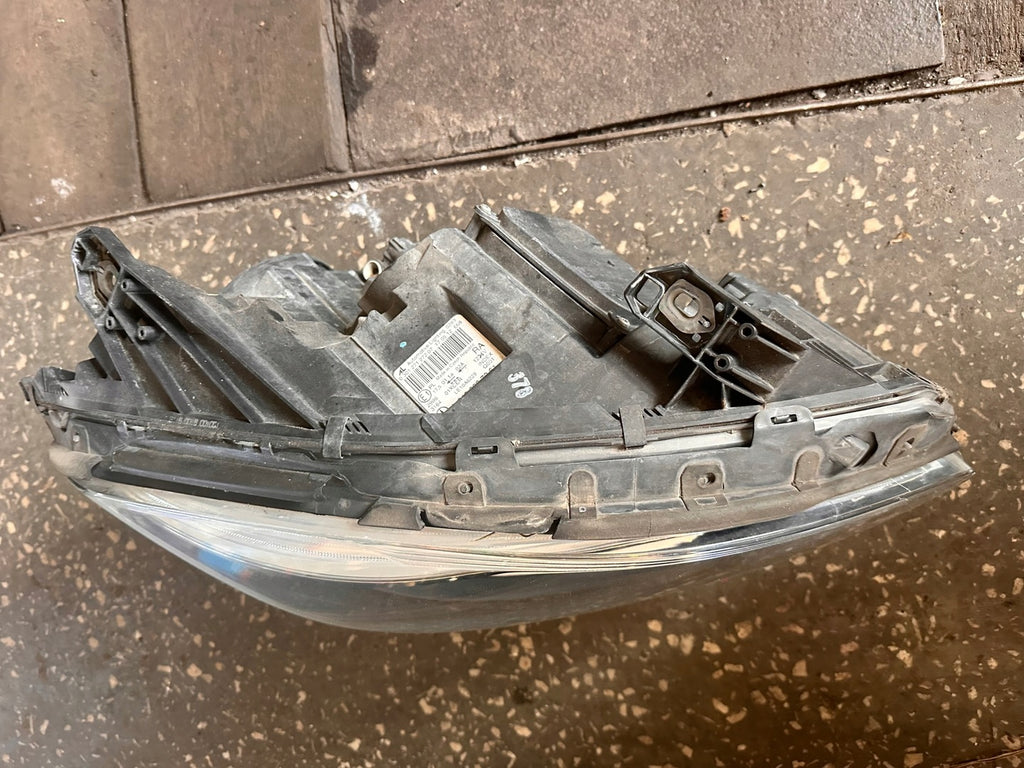 Frontscheinwerfer Mercedes-Benz W246 A2468207261 Rechts Scheinwerfer Headlight SCH7936728324la
