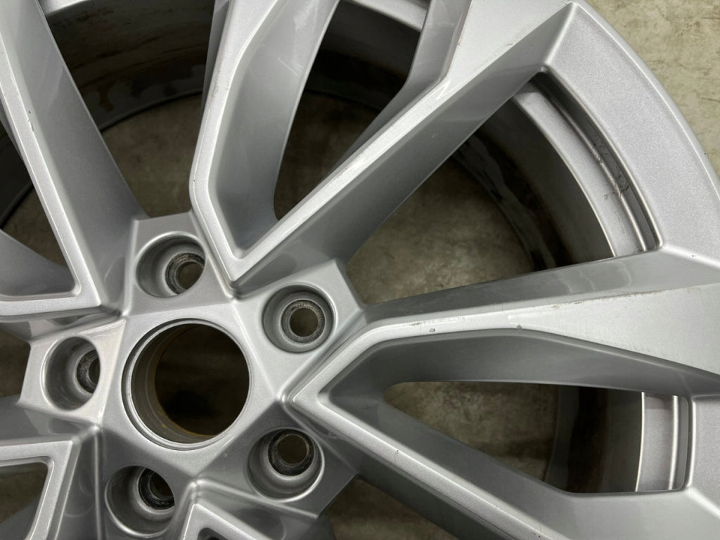 1x Alufelge 19 Zoll 7.0" 5x112 43ET Glanz 565601025 Mg Kodiaq Rim Wheel FEL1987360045gv
