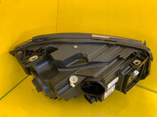 Laden Sie das Bild in den Galerie-Viewer, Frontscheinwerfer Mercedes-Benz W176 A1768200561 Xenon Links Headlight