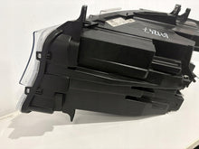 Laden Sie das Bild in den Galerie-Viewer, Frontscheinwerfer Mercedes-Benz Sprinter A9109067200 LED Rechts Headlight