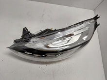 Laden Sie das Bild in den Galerie-Viewer, Frontscheinwerfer Renault Clio IV 260606098R Full LED Links Headlight SCH9369805495sv