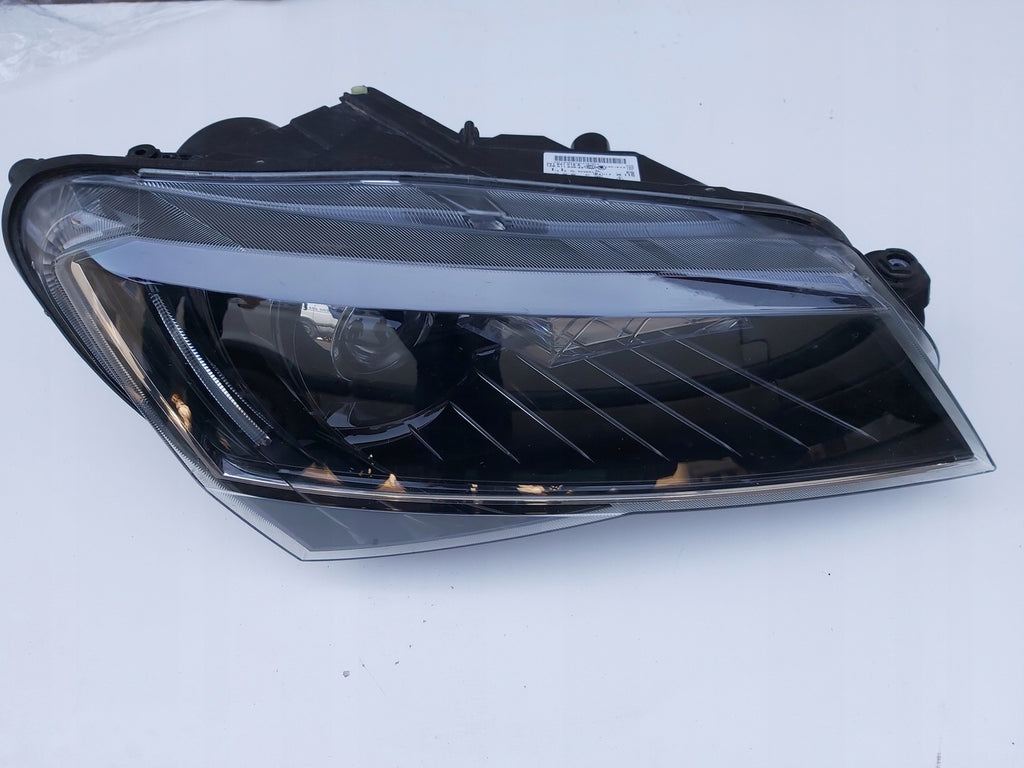 Frontscheinwerfer Skoda Superb III 3V1941016A Xenon Rechts Headlight