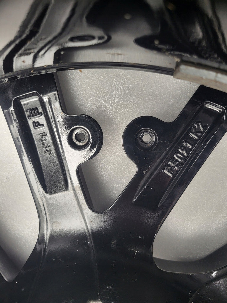 1x Alufelge 17 Zoll 7.0" 4x108 32ET 9825165080 Peugeot 208 Rim Wheel