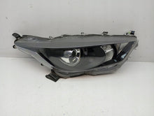 Laden Sie das Bild in den Galerie-Viewer, Frontscheinwerfer Toyota 4 Yaris Rechts Scheinwerfer Headlight SCH6954310896ud