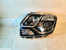 Laden Sie das Bild in den Galerie-Viewer, Frontscheinwerfer Dacia Duster 260608209R Links Scheinwerfer Headlight SCH3285724310zq