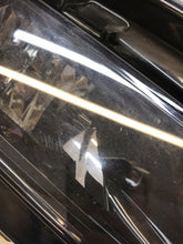 Laden Sie das Bild in den Galerie-Viewer, Frontscheinwerfer Skoda Karoq 57B941010 Full LED Rechts Scheinwerfer Headlight SCH1822469576nz