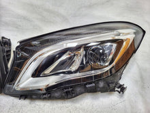 Load image into Gallery viewer, Frontscheinwerfer Mercedes-Benz Gla A1569066900 A1569067000 Full LED Ein Satz SCH1018148326bd