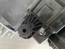 Laden Sie das Bild in den Galerie-Viewer, Frontscheinwerfer Seat Ateca 576941007D LED Ein Stück (Rechts oder Links) SCH4080282670bc
