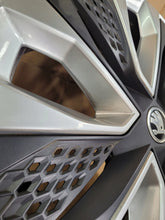 Laden Sie das Bild in den Galerie-Viewer, 1x Alufelge 18 Zoll 7.0" 5x112 45ET 57A601025AD Skoda Karoq Rim Wheel FEL4571299929ap