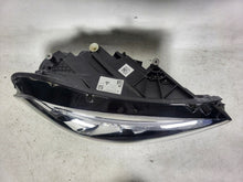 Laden Sie das Bild in den Galerie-Viewer, Frontscheinwerfer Mercedes-Benz W177 A1779063805 LED Rechts Headlight SCH3215919085bd