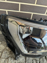 Laden Sie das Bild in den Galerie-Viewer, Frontscheinwerfer Audi Q3 83A941012 LED Rechts Scheinwerfer Headlight