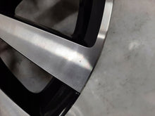 Laden Sie das Bild in den Galerie-Viewer, 1x Alufelge 17 Zoll 7.0" 5x112 45ET Glanz Schwarz 2GA601025R VW T-Roc Rim Wheel FEL6533147742xz