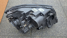 Laden Sie das Bild in den Galerie-Viewer, Frontscheinwerfer Mercedes-Benz Gla A1569061700 Xenon Links Headlight SCH1390269330gi